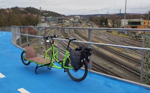 Kiwi auf der Brücke in Tübingen